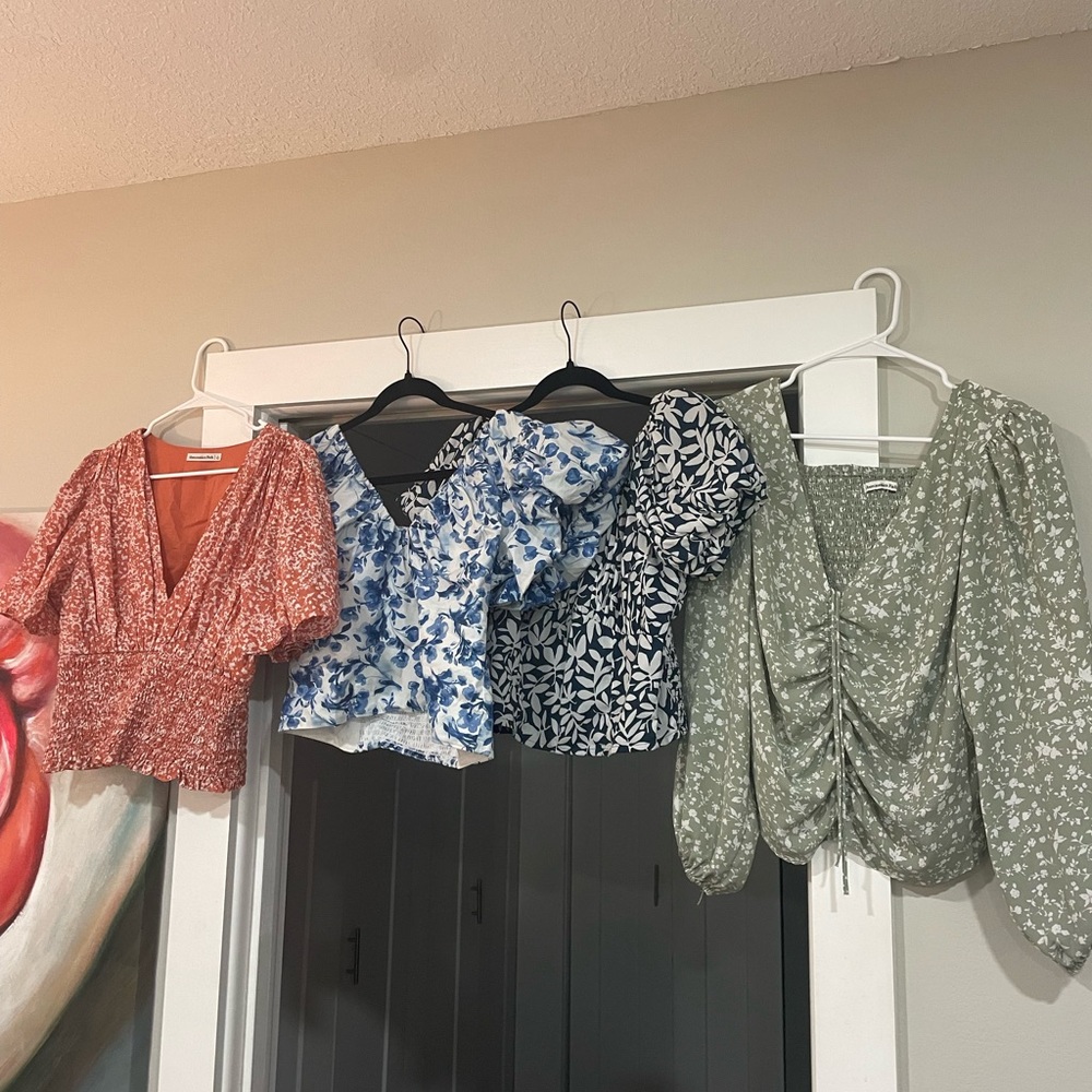 Floral Print Women's Tops Collection, Abercrombie, size large